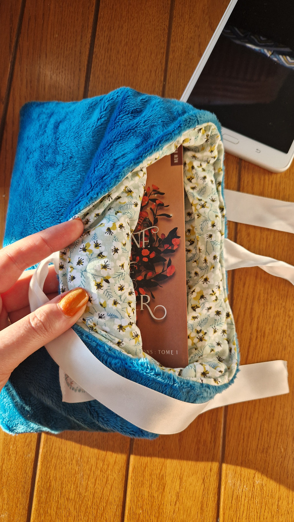 Housse à livre réversible Pocket fleurs bleues