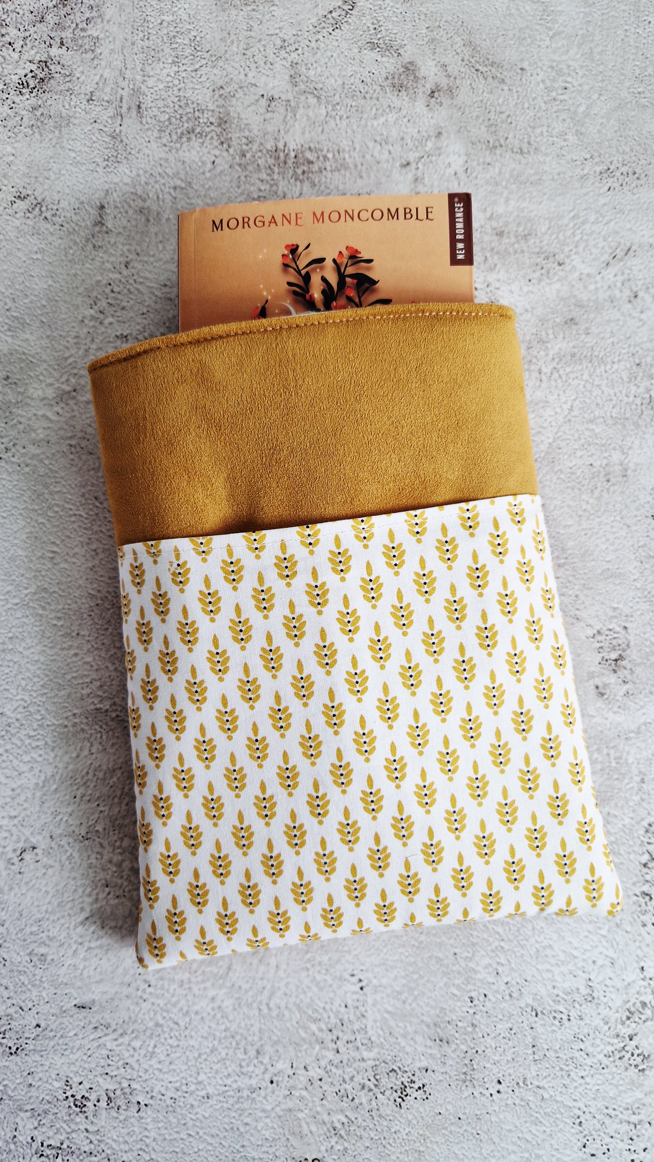 Housse à livre avec poche