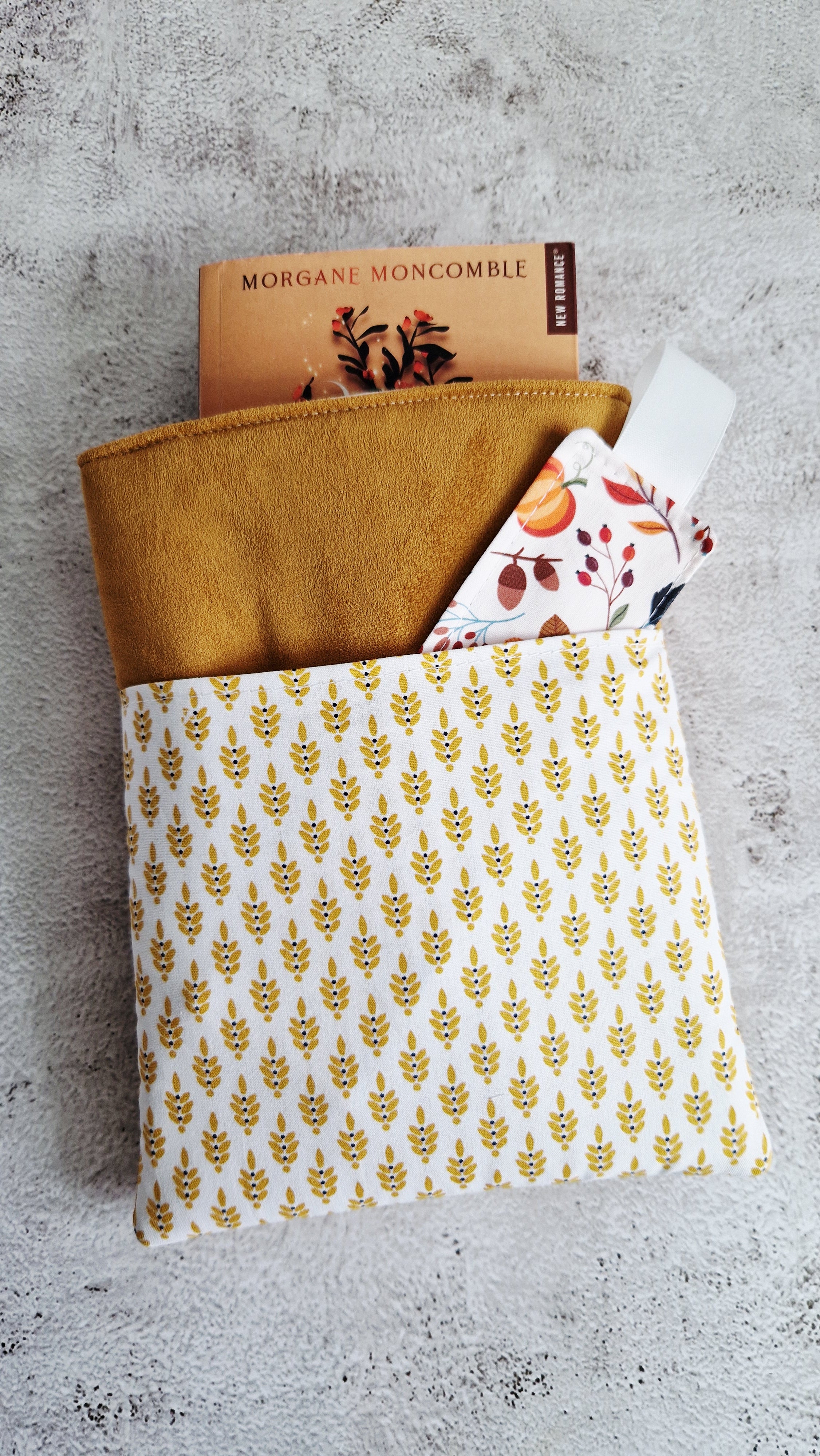 Housse à livre avec poche