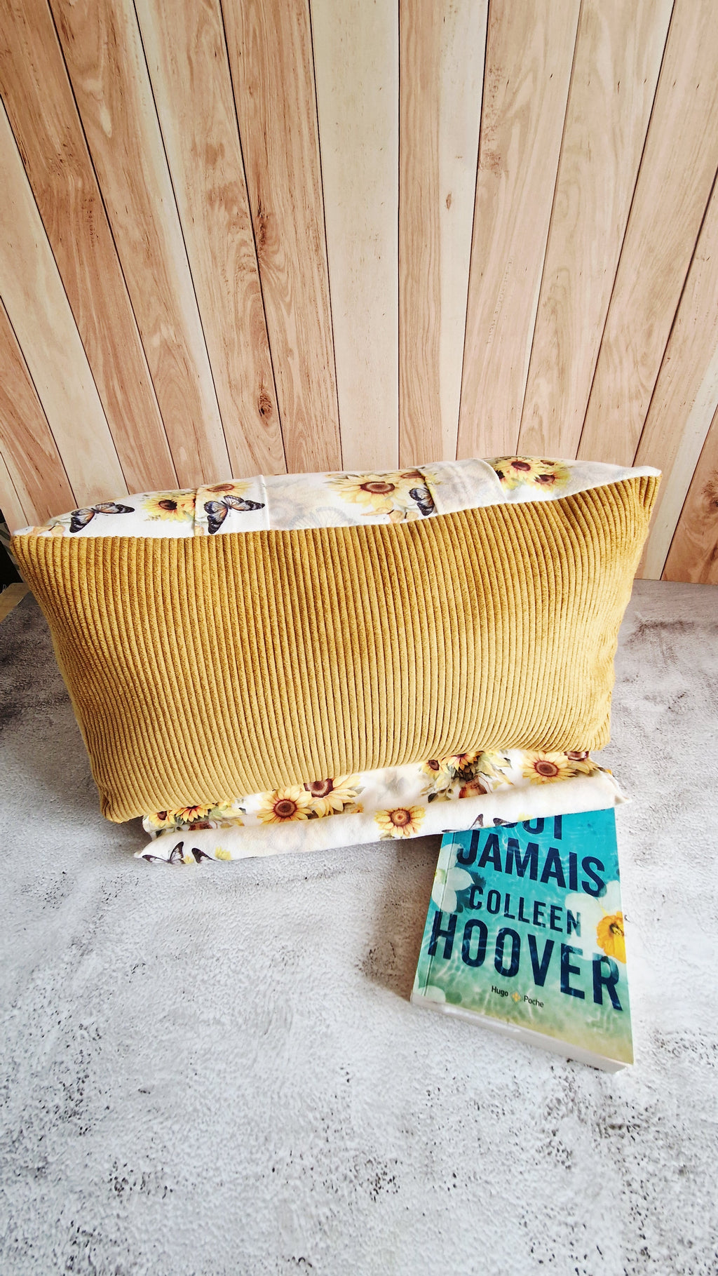 Coussin lecture tournesols papillons