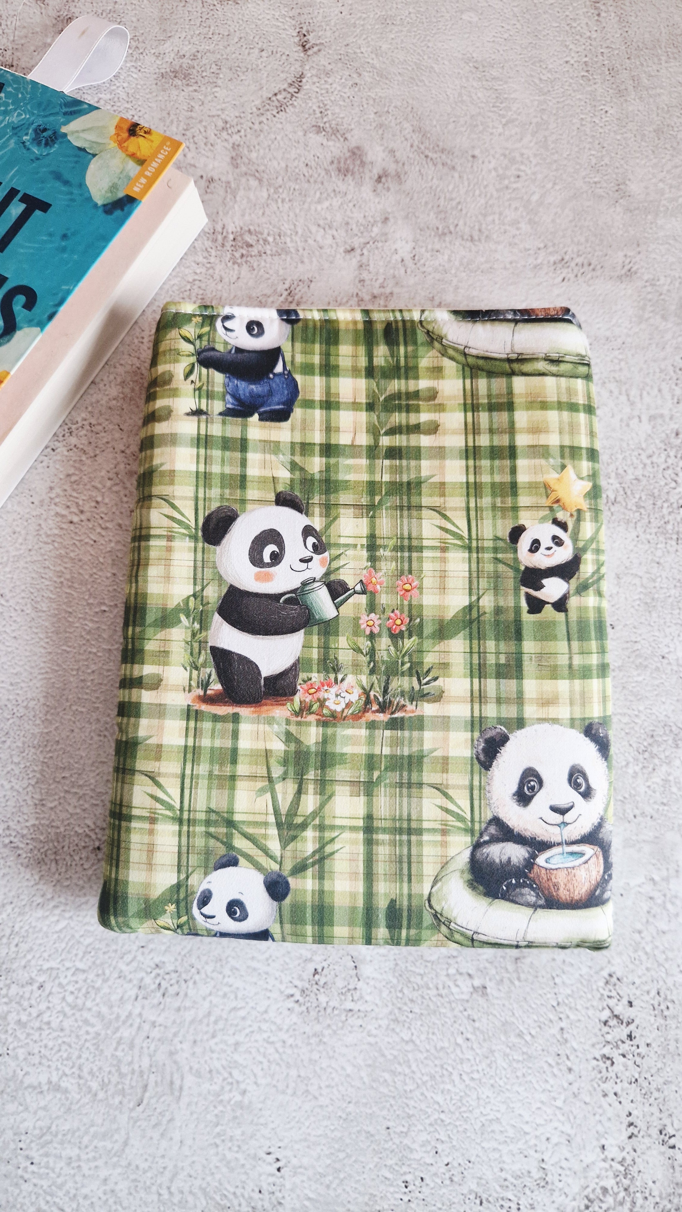 Housse à livre petit panda