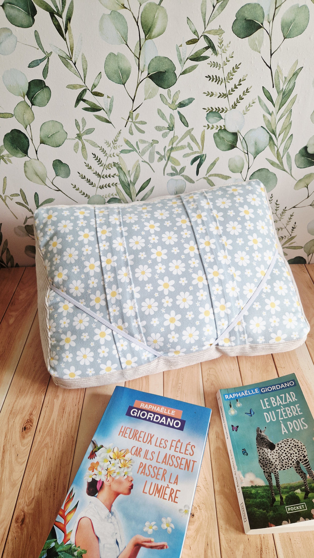 Coussin lecture 2 en 1 marguerites bleues