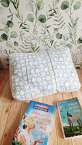 Coussin lecture 2 en 1 marguerites bleues