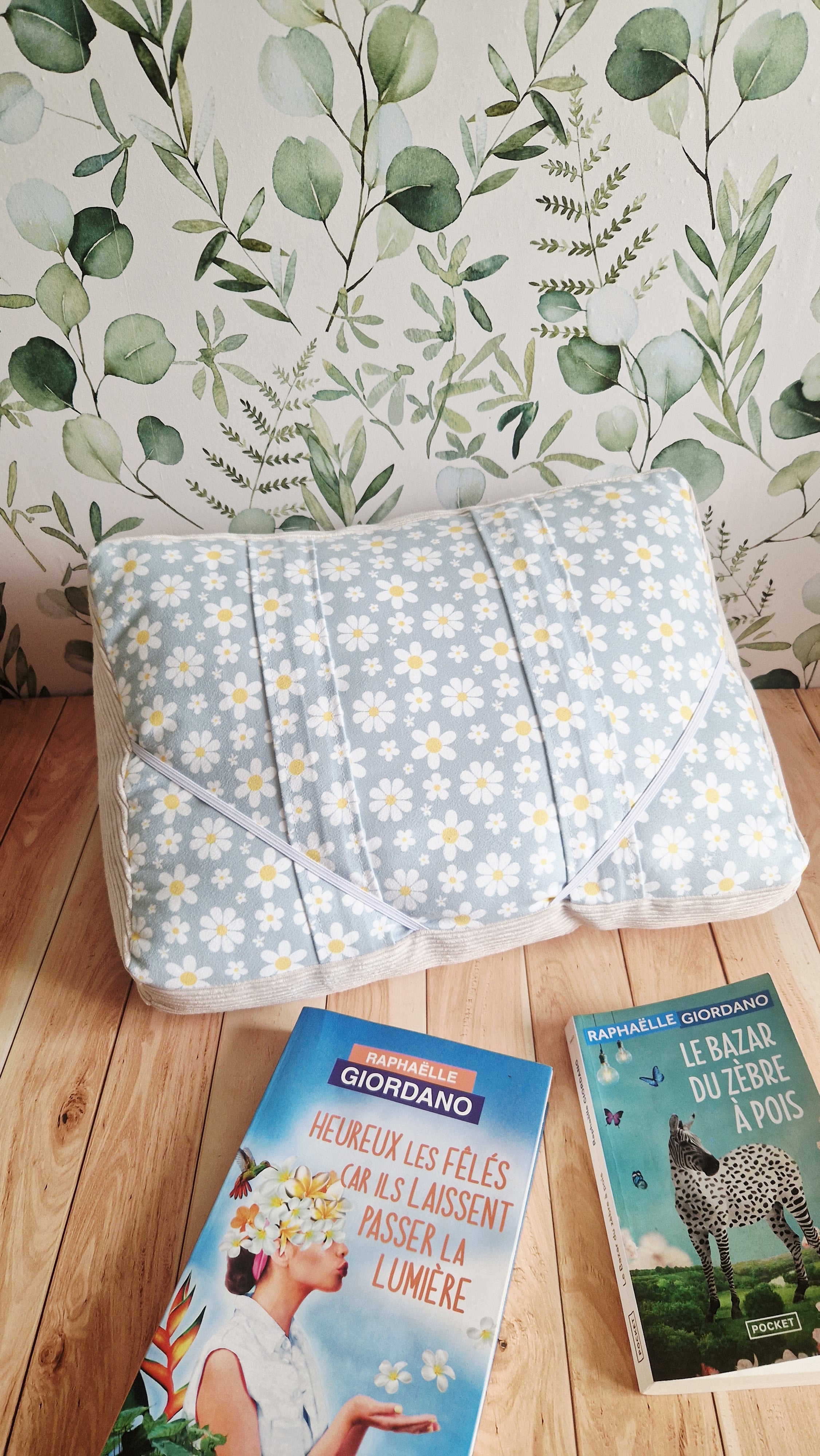 Coussin lecture 2 en 1 marguerites bleues
