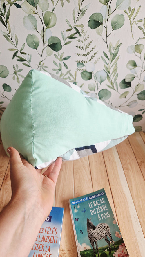 Coussin lecture géo vert d'eau